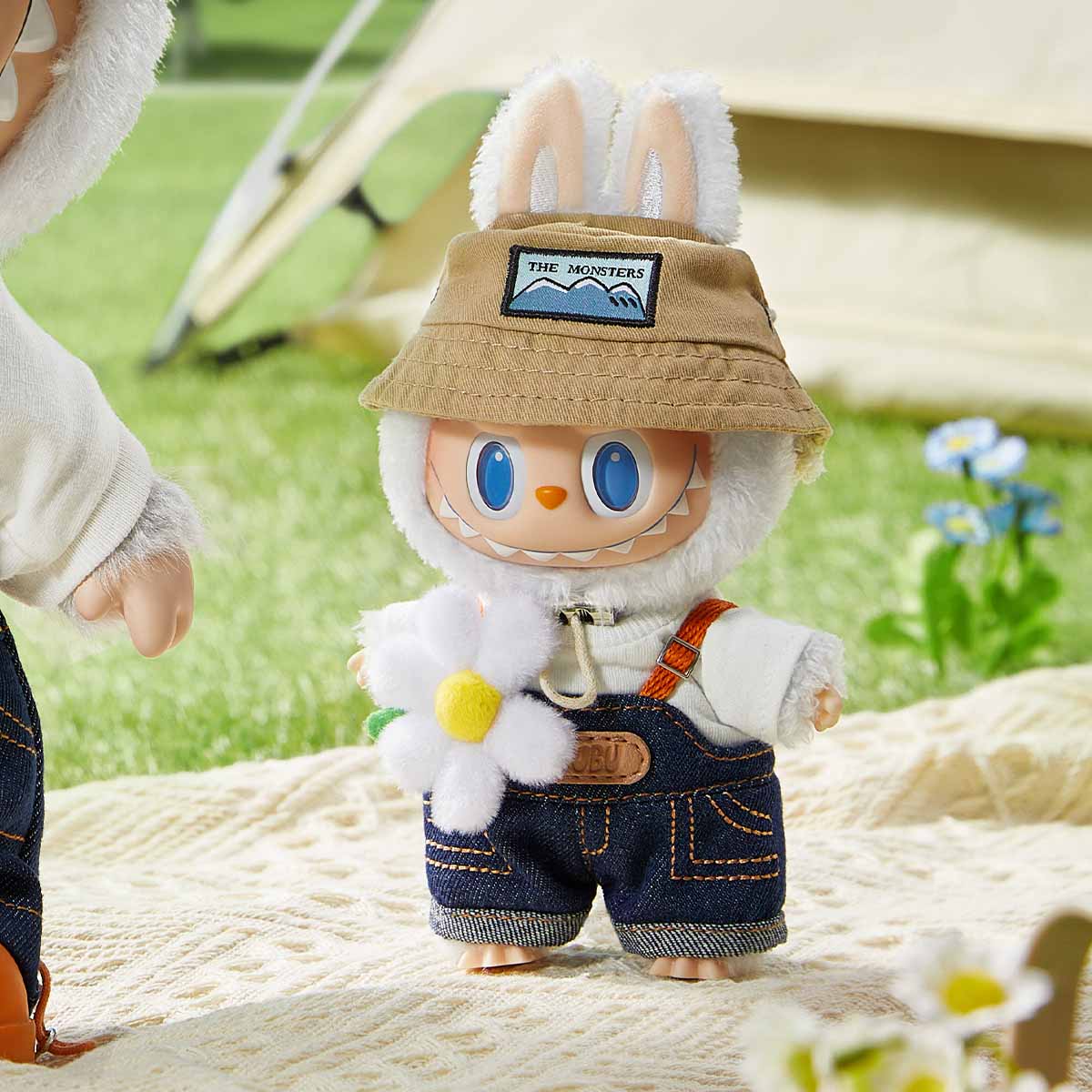 FALL IN WILD - LABUBU